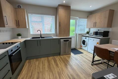 Coleby Avenue, Nottingham, NG7 photo 3