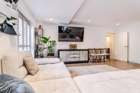 Apartment Living Rm