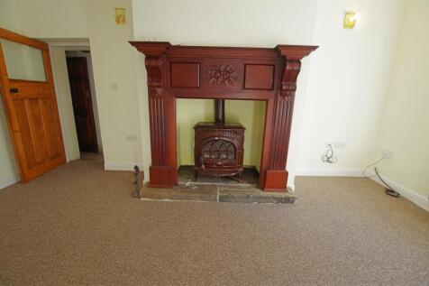 Stainland Road, Barkisland, HALIFAX photo 3