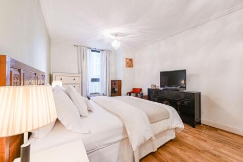 London, W14 - property photo