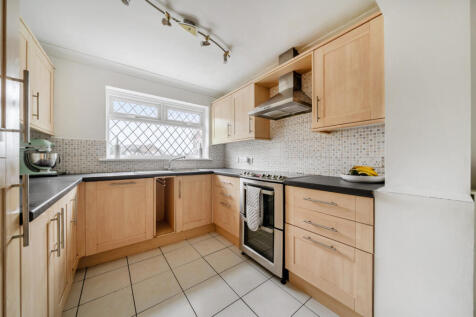 1385000-19-693172...