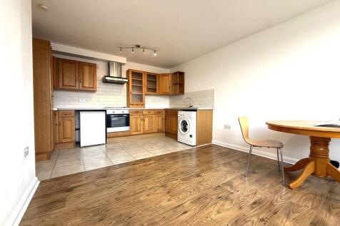 Kitchen and Lounge Area