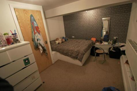 Knowle Grove, Burley, Leeds, West Yorkshire, LS4 photo 5