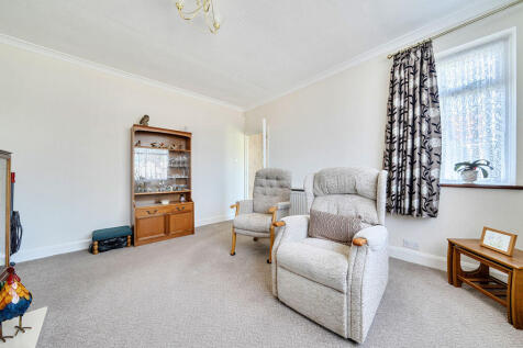 Lounge angle 3