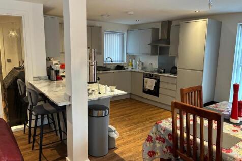 Open Plan Kitchen Living Area