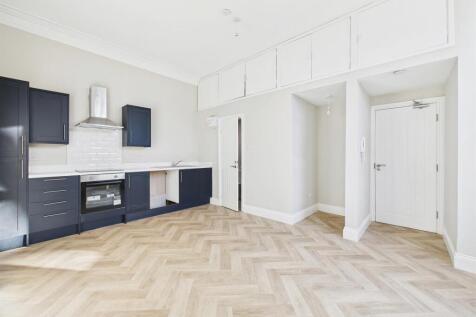 Clarence Crescent, Whitley Bay photo 3