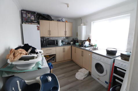 Vardon Road, Stevenage, Hertfordshire photo 2