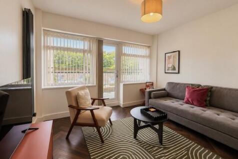 Clearwater Way, CARDIFF photo 3