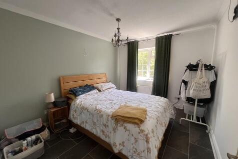 Freemans Close, Hungerford photo 5