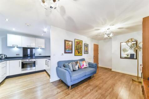 68 Fairthorn Road, Charlton, London photo 3