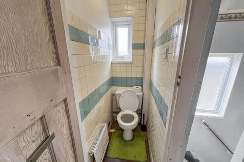 10 Kenmore Road, Kenley, Surrey, CR8 5NU