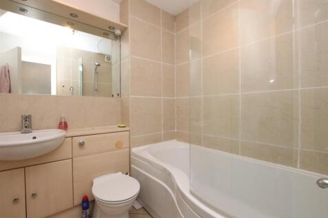 Bathroom.JPG