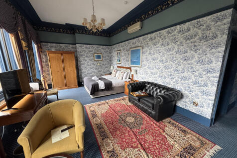 Hotel for sale Image 6