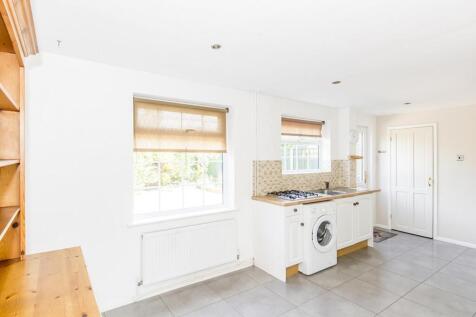 (Kitchen/Breakfast Room Photo Four)