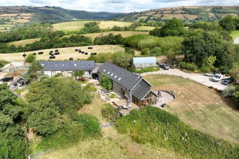 Sequence 01.00_08_07_20.Still028-2.jpg