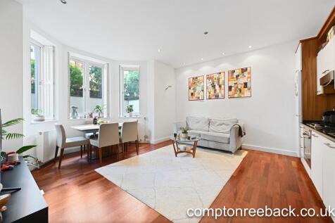 Reception room: