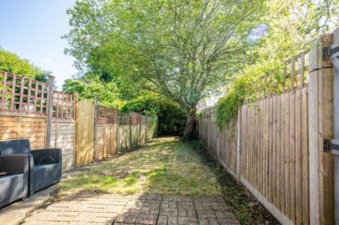 St Johns Road, Harpenden, Hertfordshire, AL5 photo 4