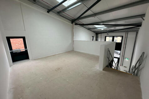Light Industrial to rent Image 12
