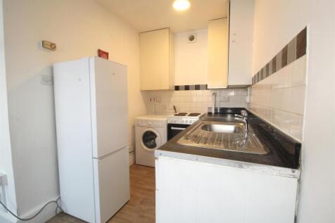 Kitchen 2.jpeg