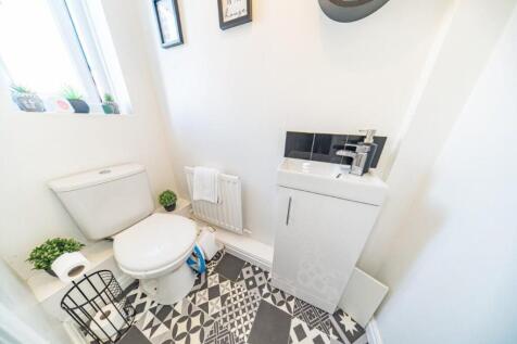 3 Deanwood Close cloaks.jpg