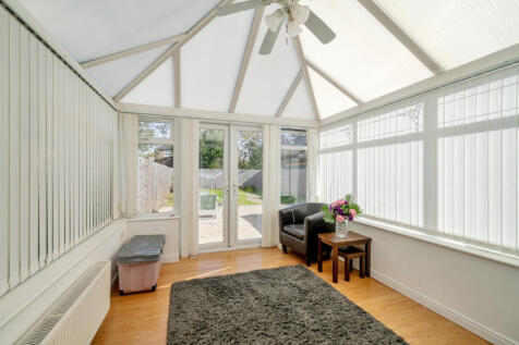 1353593-2-68dbd65...