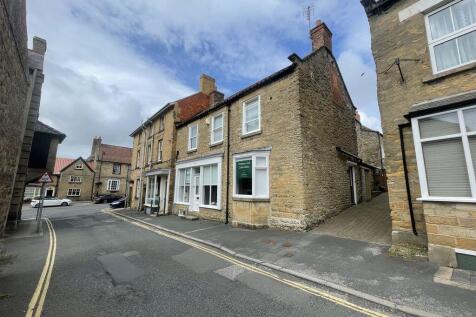 3, Crown Square, Kirkbymoorside photo 3