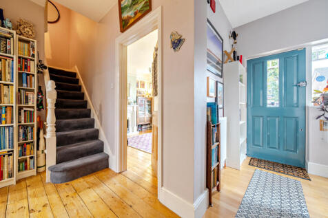 1364080-11-68f8a0...