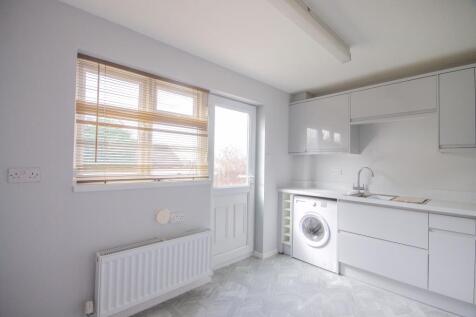 Meerbrook Close, Oakwood, Derby, Derbyshire photo 3