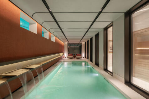 Indoor swimming poll