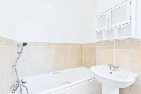 CAM01909G0-PR0320-STILL015