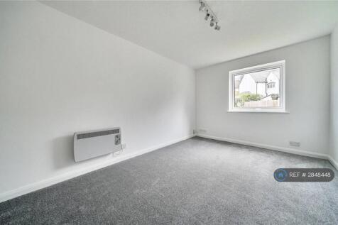 Bedroom 2 (Side)