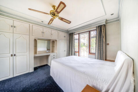 1355329-19-68c855...