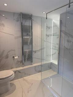59 High Street shower room.jpg