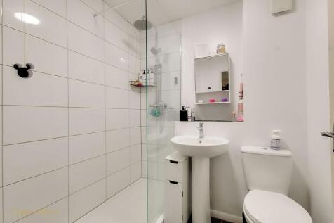 Copper Hall Close, Rustington, BN16 photo 3