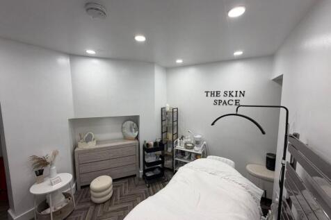 Commercial Property to rent Image 4