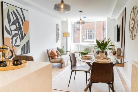 Centurion Apt 18-17.jpg