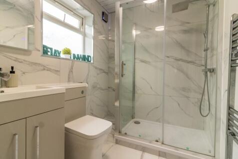 Re Fitted Family Bathroom