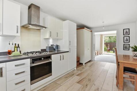 45 Valetta Way 2397-3.jpg