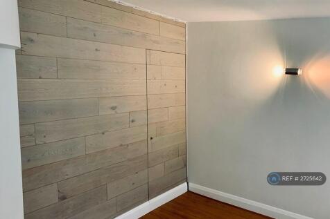 Bedroom - Oak Panel Feature Wall