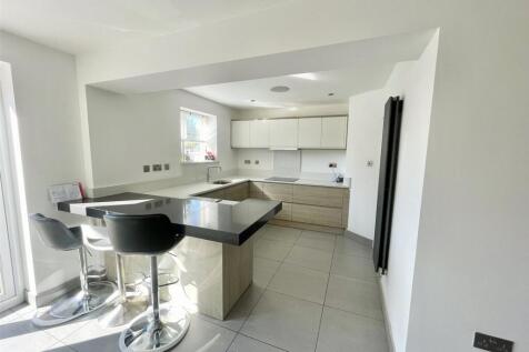 Broad Hey, Netherton, L30 photo 5