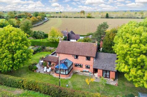 1440px-The Brambl...