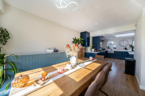 1358960-21-68da95...