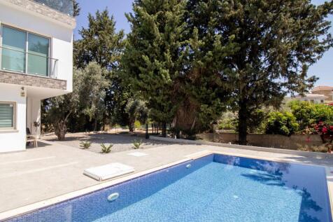 4 bedroom brand new modern design villa + private pool + rooftop terrace + large plot size Image 9999 2