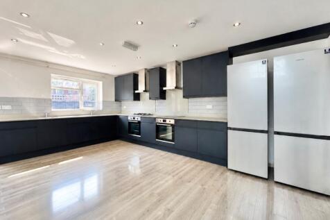 Bulstrode Avenue, Hounslow photo 3