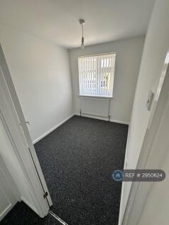 Romsey Close, Stanford-Le-Hope, SS17 photo 4