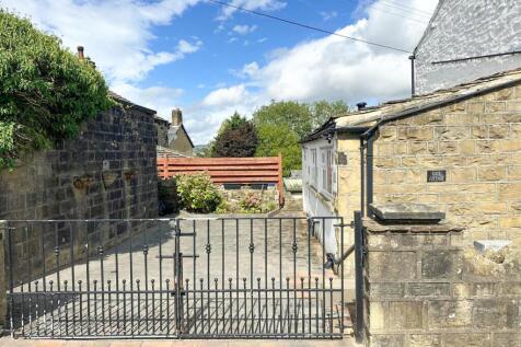 2 Bed Cottage, Keighley