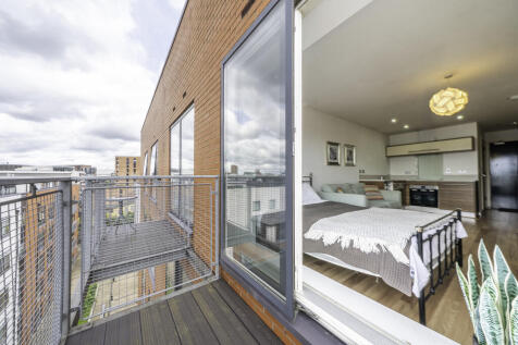 apt 4 38 Ryland s...