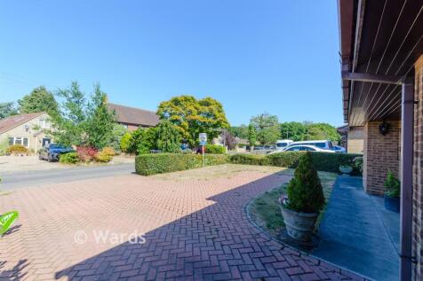 Driveway/Parking