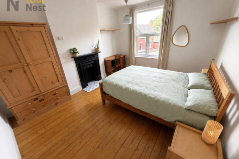 Park Mount, Kirkstall, Leeds, LS5 3HE  photo 3