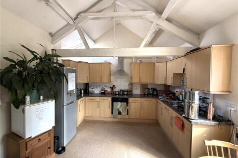 Janes Court, Tiverton, Devon, EX16 photo 3
